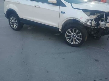 Авто Ford Escape 2017 № 8179402