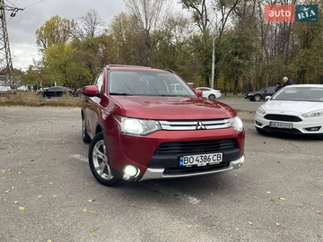 Авто Mitsubishi Outlander 2014 № 8179408