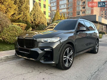 Авто BMW X7 2022 № 8180100