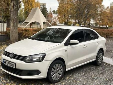 Авто Volkswagen Polo 2012 № 8180270