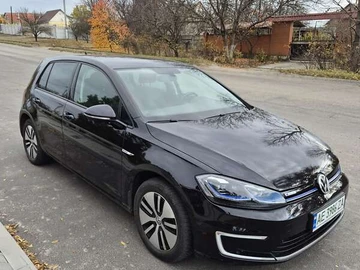 Авто Volkswagen E-Golf 2018 № 8180362
