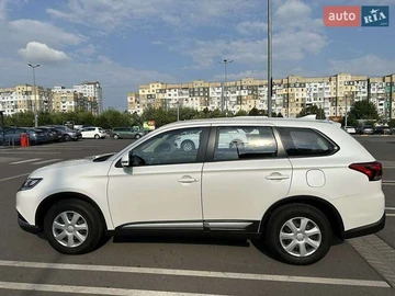 Авто Mitsubishi Outlander 2019 № 8180537