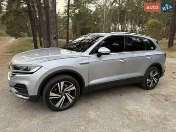 Авто Volkswagen Touareg 2021 № 8180689