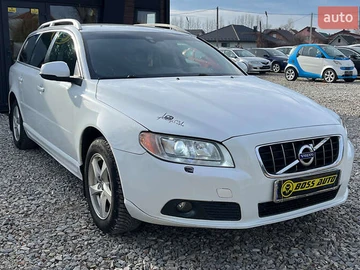 Авто Volvo V70 2012 № 8181022