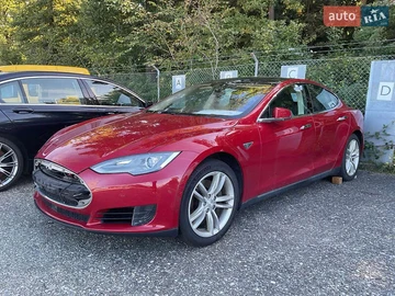 Авто Tesla Model S 2015 № 8181042