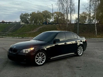 Авто BMW 5 Series 2004 № 8181054