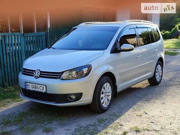 Авто Volkswagen Touran 2011 № 8181174