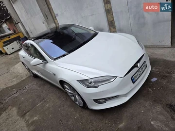 Авто Tesla Model S 2015 № 8181195