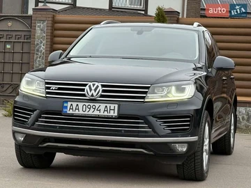 Авто Volkswagen Touareg 2017 № 8181367