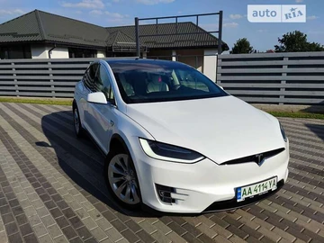 Авто Tesla Model X 2018 № 8181371