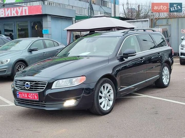 Авто Volvo V70 2014 № 8182112