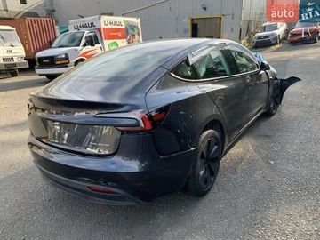 Авто Tesla Model 3 2024 № 8182127