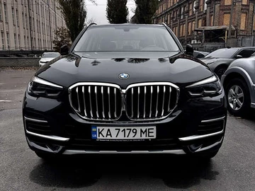 Авто BMW X5 2023 № 8182295