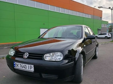 Авто Volkswagen Golf 2000 № 8182422
