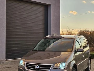 Авто Volkswagen Touran 2007 № 8182676