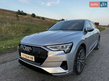 Авто Audi E-Tron 2020 № 8183168