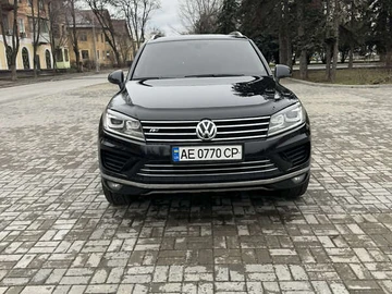Авто Volkswagen Touareg 2017 № 8183421