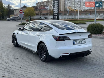 Авто Tesla Model 3 2023 № 8183923