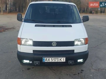 Авто Volkswagen Transporter 2000 № 8183988