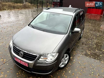 Авто Volkswagen Touran 2008 № 8184174