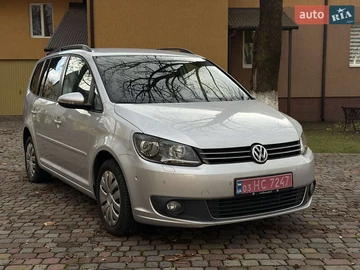 Авто Volkswagen Touran 2011 № 8184193