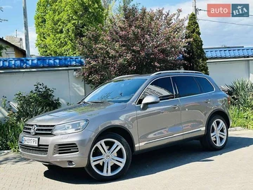 Авто Volkswagen Touareg 2012 № 8184321