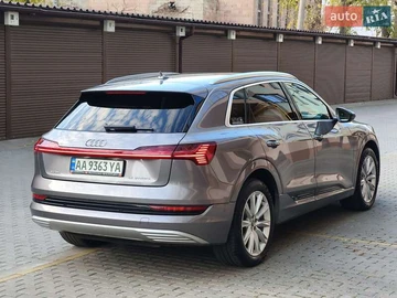 Авто Audi E-Tron 2019 № 8184359