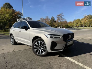 Авто Volvo Xc60 2023 № 8184464