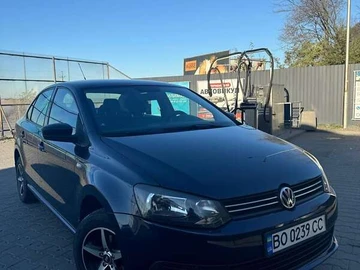 Авто Volkswagen Polo 2012 № 8184621