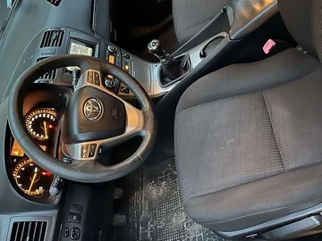 Авто Toyota Avensis 2009 № 8184737