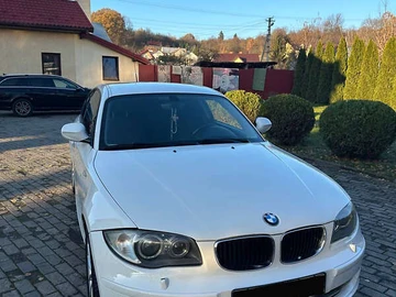 Авто BMW 1 Series 2010 № 8185312