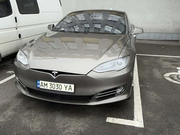 Авто Tesla Model S 2015 № 8185647