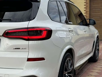 Авто BMW X5 2020 № 8185784