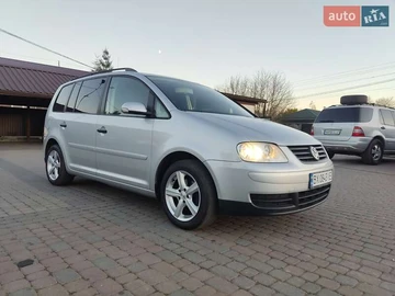 Авто Volkswagen Touran 2005 № 8185966