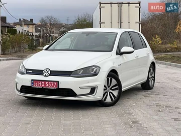 Авто Volkswagen E-Golf 2016 № 8186101