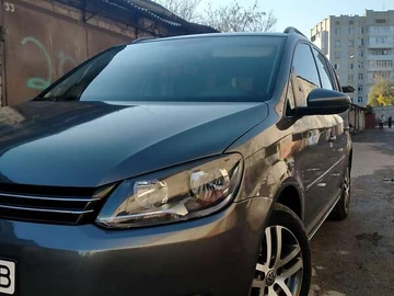 Авто Volkswagen Touran 2011 № 8186212