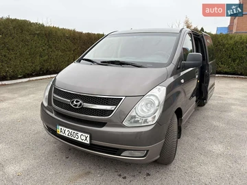 Авто Hyundai H-1 2012 № 8186240