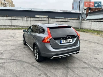 Авто Volvo V60 Cross Country 2016 № 8186366
