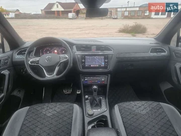 Авто Volkswagen Tiguan 2021 № 8186524