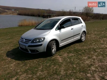 Авто Volkswagen Golf Plus 2009 № 8187025