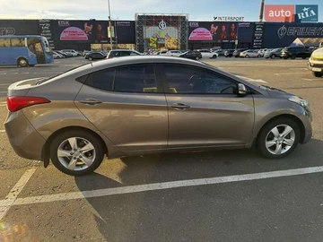 Авто Hyundai Elantra 2013 № 8187050