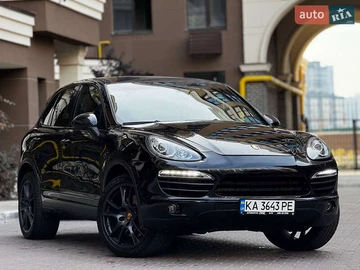 Авто Porsche Cayenne 2012 № 8187284