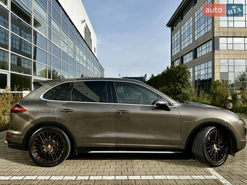 Авто Porsche Cayenne 2015 № 8187671
