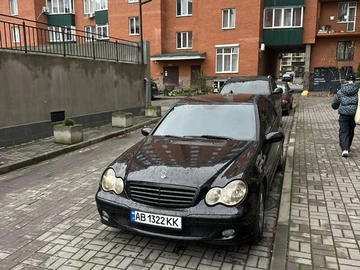 Авто Mercedes C-Class 2004 № 8188427