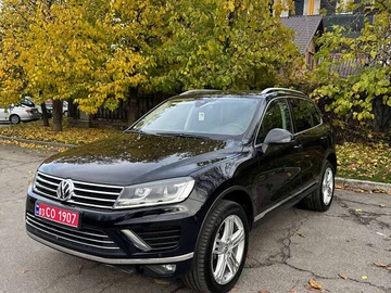 Авто Volkswagen Touareg 2015 № 8188716