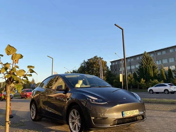 Авто Tesla Model Y 2021 № 8188724