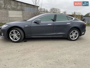 Авто Tesla Model S 2015 № 8189123