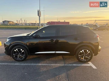 Авто Peugeot E-2008 2021 № 8189133