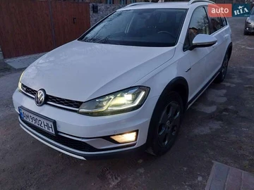 Авто Volkswagen Golf Alltrack 2018 № 8189146