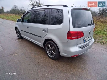 Авто Volkswagen Touran 2013 № 8189665